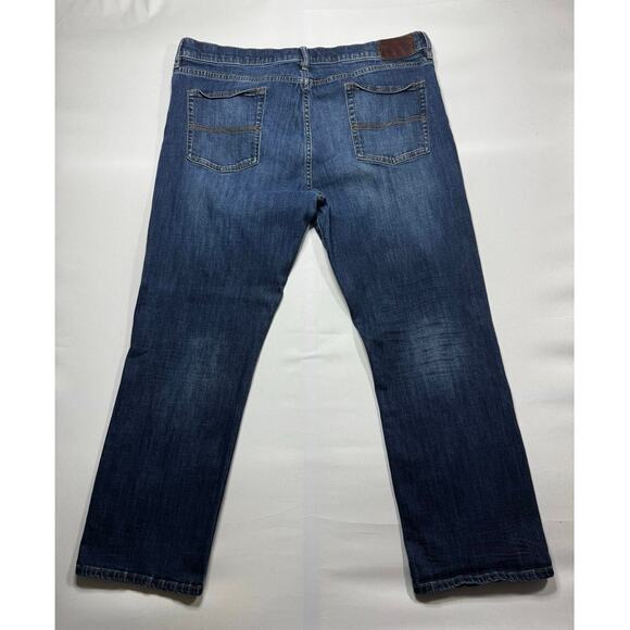 Jos A. Bank Reserve Men's Traditional Fit Straight Jeans - Size 40x30 (41x30) - Picture 2 of 5